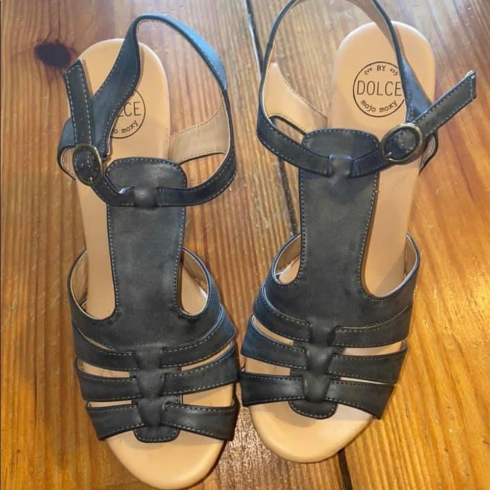 Dolce Mojo Moxy Shoes